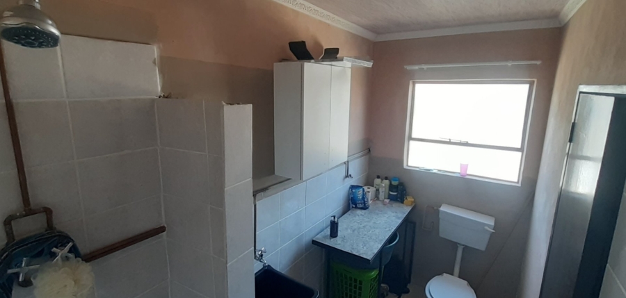 5 Bedroom Property for Sale in Botshabelo Free State